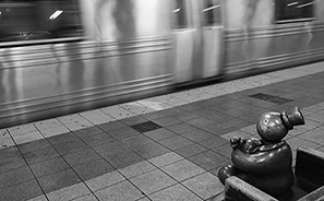 Subway Token Figures : Art : Subway : New York : Tom Otterness : Personal Photo Projects : Photos : Richard Moore : Photographer